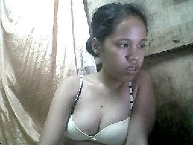 12935-virginpussy4u-brown-eyes-tits-webcam-model-webcam-teen-medium-tits