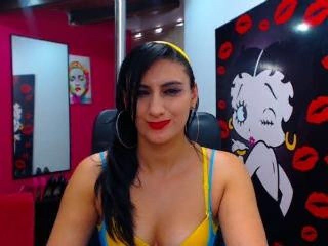 8850-tamarawonder-shaved-pussy-hispanic-female-webcam-medium-tits-latino