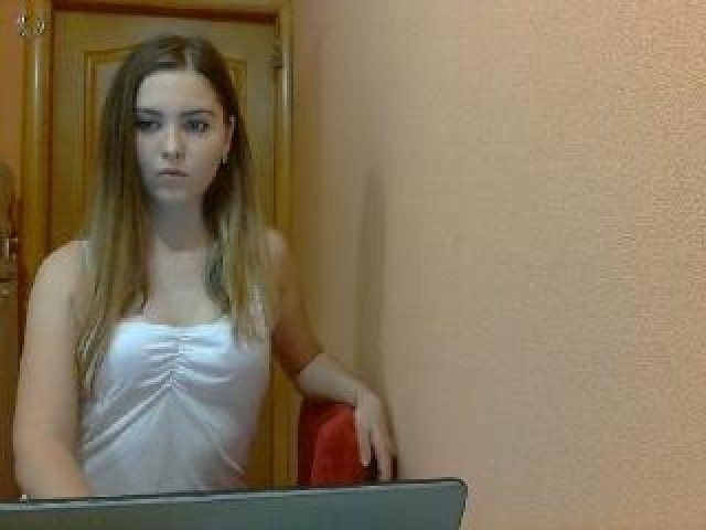 9188-ulliya22-blonde-female-caucasian-pussy-shaved-pussy-webcam