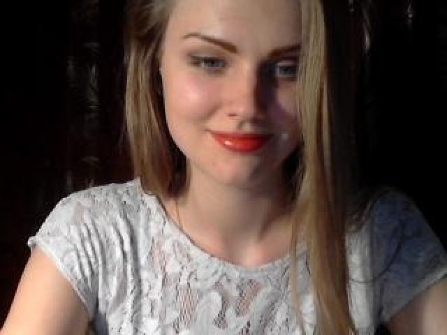 21285-alice-inw-caucasian-webcam-gray-eyes-female-webcam-model-blonde
