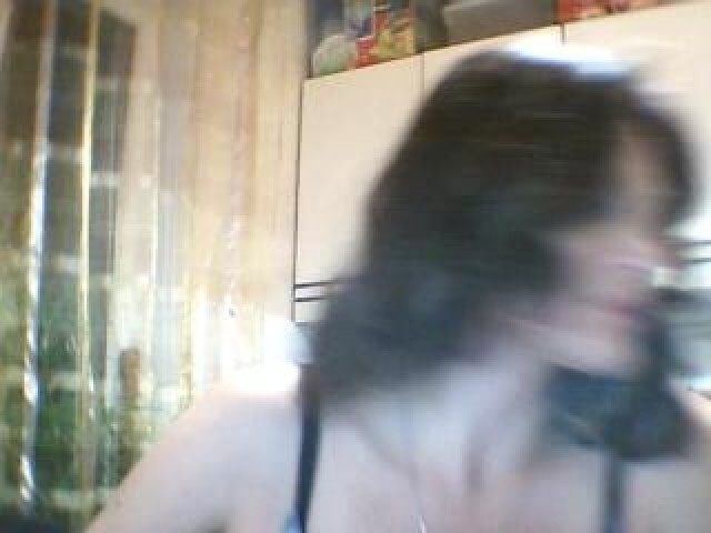 21491-valikirua247-webcam-model-caucasian-female-blue-eyes-webcam-shaved-pussy