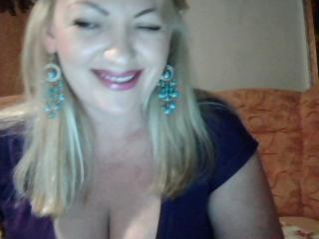 23120-loadream-webcam-model-caucasian-pussy-babe-tits-blue-eyes-large-tits