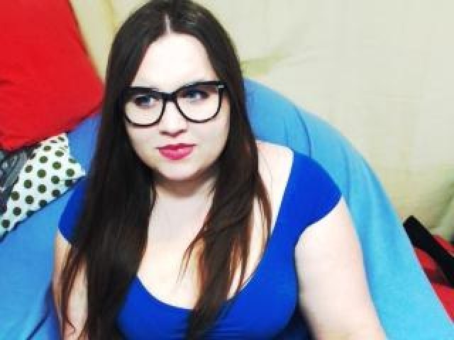 24778-biankasexy-brunette-female-webcam-blue-eyes-pussy-caucasian-tits