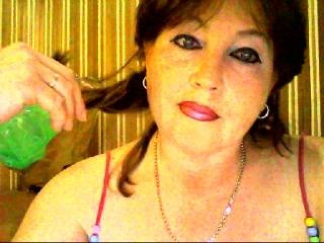26091-luniana-large-tits-webcam-tits-webcam-model-caucasian-trimmed-pussy