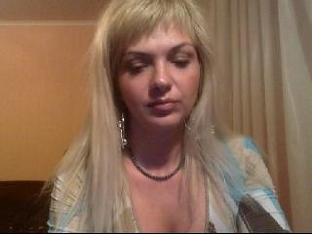 32564-coffeowl-medium-tits-babe-female-webcam-webcam-model-tits-caucasian