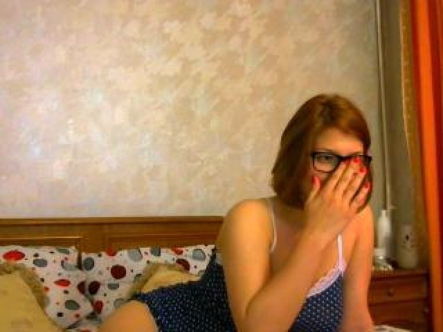 32596-tierralips-medium-tits-teen-pussy-female-brown-eyes-brunette-webcam