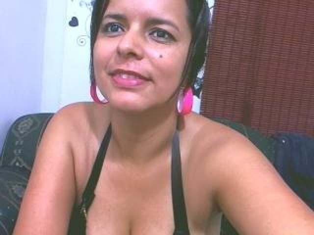 32948-kimkristen-webcam-model-latina-webcam-shaved-pussy-female-brunette