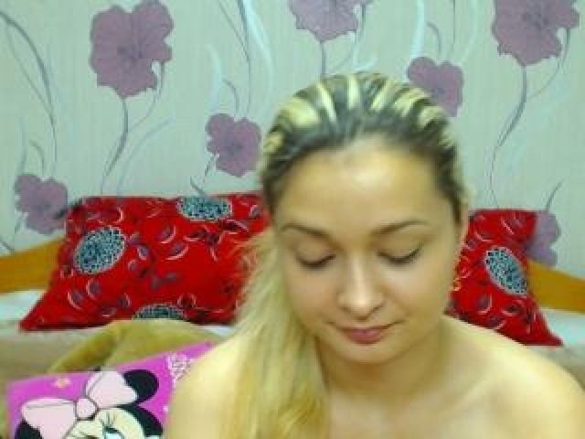 34604-sexywildangel-webcam-female-blonde-medium-tits-brown-eyes-tits-private