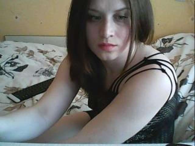 35470-miragik-babe-straight-webcam-brunette-caucasian-shaved-pussy