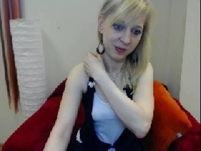 35840-rebeccarosse-pussy-caucasian-blue-eyes-babe-webcam-blonde-tits-straight