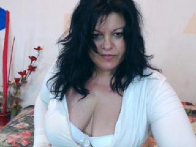37894-wonderbabe-large-tits-tits-webcam-female-mature-caucasian-brown-eyes