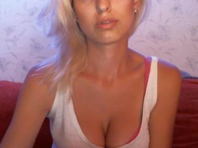 38586-viktoriyakiss-webcam-model-pussy-brown-eyes-babe-blonde-shaved-pussy