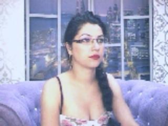 40132-larisaa-straight-female-tits-brunette-babe-caucasian-webcam-model
