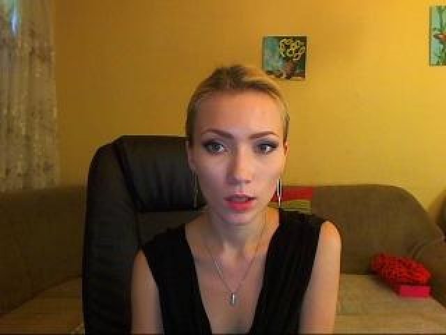 42704-evalover1-webcam-model-blonde-green-eyes-pussy-shaved-pussy-webcam