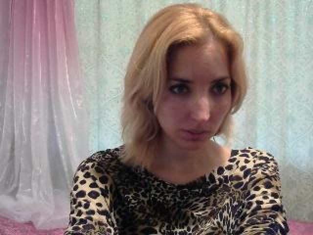 42892-mariska-kiska-blue-eyes-small-tits-straight-middle-eastern-female-webcam