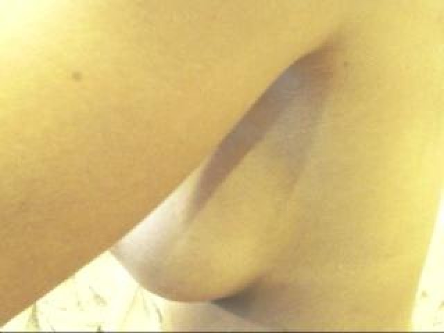 43454-natysik-female-medium-tits-shaved-pussy-babe-brunette-webcam-model