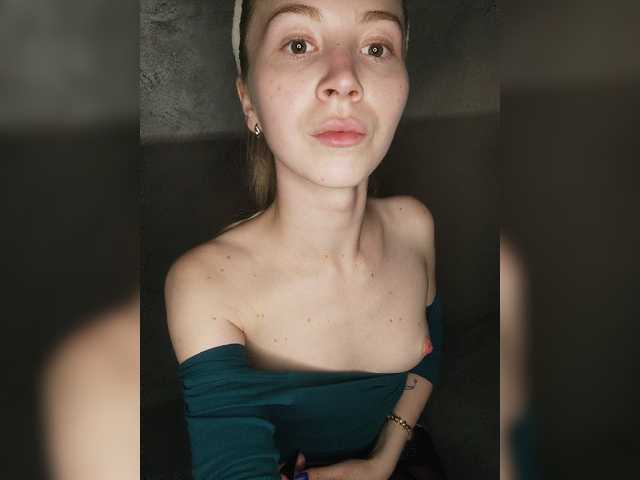 44968-cam-model-missizi-speaks-russian-woman-double-penetration-webcam-model