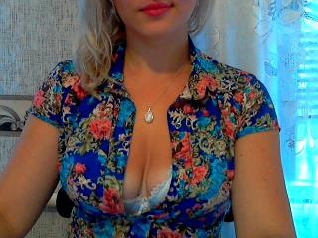 45062-dfjh-blue-eyes-straight-blonde-babe-webcam-model-pussy-webcam