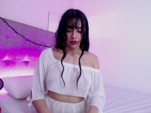 45708-cam-model-nicollemays-facial-facesitting-massage-spanish-asslicking-latin