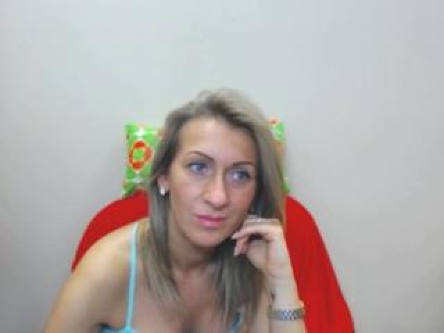 46766-adreymagic-webcam-model-mature-pussy-female-blue-eyes-shaved-pussy