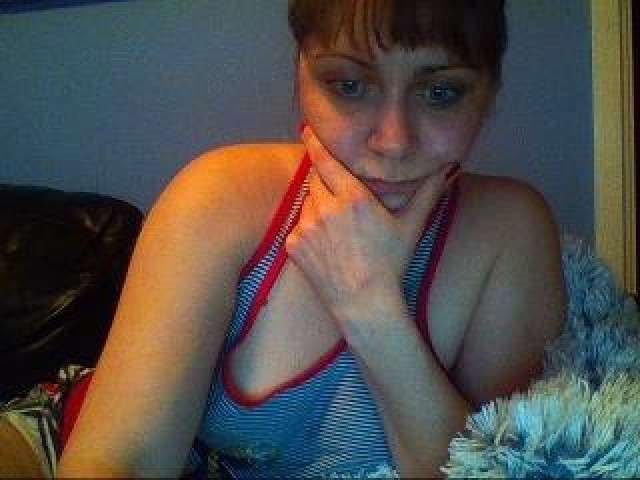 49746-foxxxxx-blue-eyes-babe-medium-tits-female-shaved-pussy-webcam