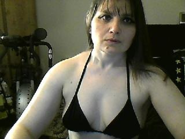 51410-lisakisa-shaved-pussy-webcam-caucasian-babe-female-straight-brunette