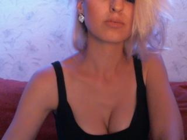 55708-viktoriyakiss-straight-shaved-pussy-brown-eyes-blonde-female-tits-webcam