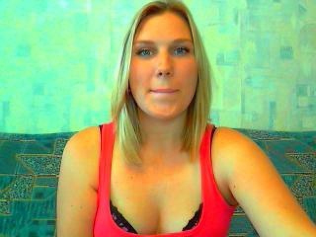 56374-prdiana-webcam-webcam-model-pussy-tits-blonde-medium-tits-blue-eyes
