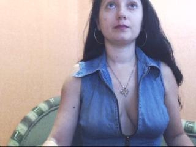 59465-polinkafull-shaved-pussy-brown-eyes-webcam-medium-tits-female-brunette