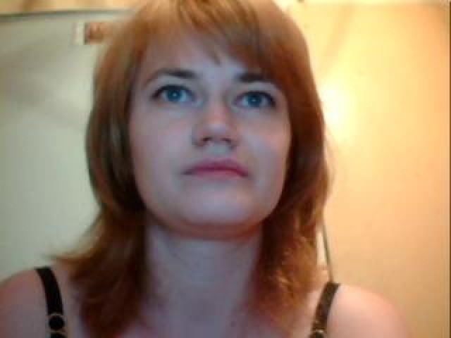 16733-alesja-blonde-medium-tits-webcam-shaved-pussy-webcam-model