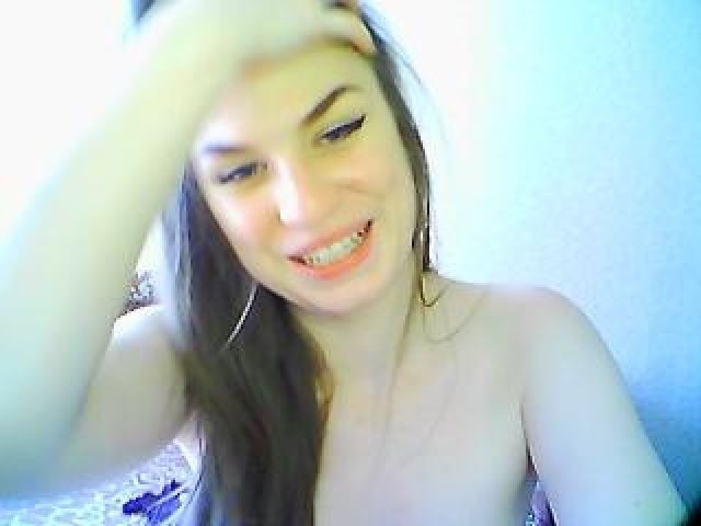 20991-fightingbaby-webcam-model-medium-tits-shaved-pussy-caucasian-gray-eyes