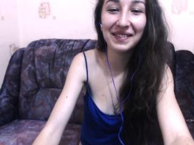 44784-hennakla-straight-webcam-brunette-teen-female-medium-tits-pussy