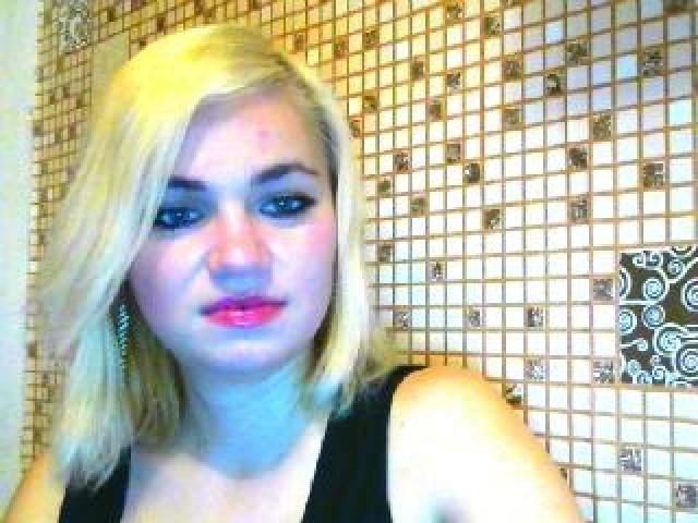 53622-icebabyxll-female-shaved-pussy-middle-eastern-blue-eyes-blonde-webcam