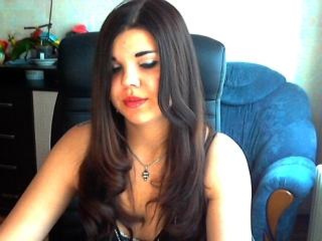 35034-kisszkissaa-shaved-pussy-brown-eyes-female-teen-brunette-tits-webcam