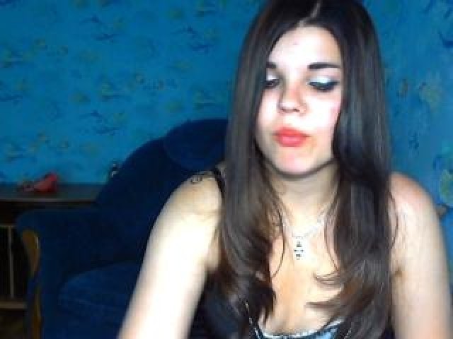 24304-kisszkissaa-middle-eastern-teen-medium-tits-webcam-model-female