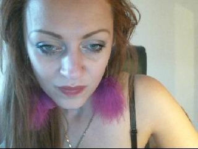 17547-lisi4ka31-caucasian-female-webcam-model-green-eyes-pussy-tits