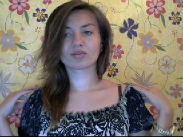 11911-millana77-shaved-pussy-blue-eyes-webcam-female-brunette-caucasian