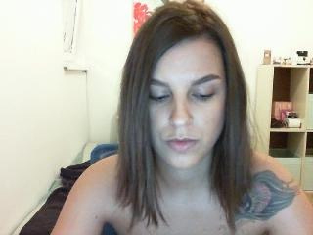 47018-missmirana-medium-tits-webcam-model-brown-eyes-caucasian-shaved-pussy
