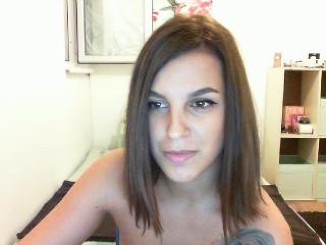 38102-missmirana-webcam-model-webcam-brown-eyes-shaved-pussy-straight