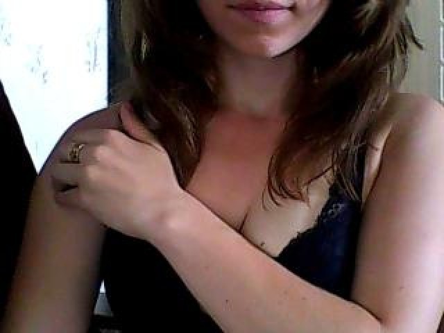 38318-noroz-shaved-pussy-straight-webcam-couple-female-babe-pussy