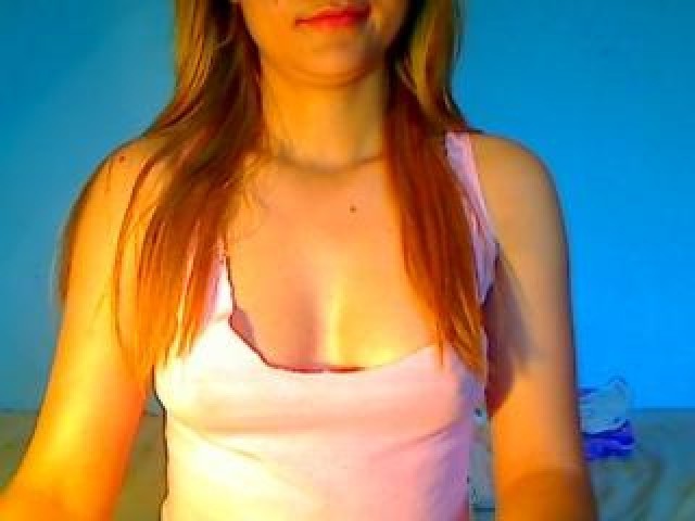 45788-pussywilld-webcam-model-tits-straight-female-latina-pussy-webcam
