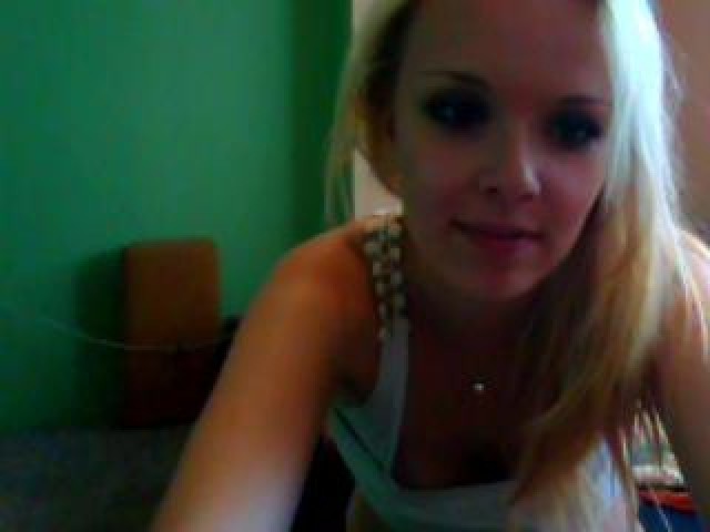18895-xandra01-blonde-small-tits-female-shaved-pussy-pussy-tits-caucasian