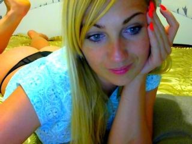 34934-ymri555-webcam-model-straight-small-tits-shaved-pussy-gray-eyes